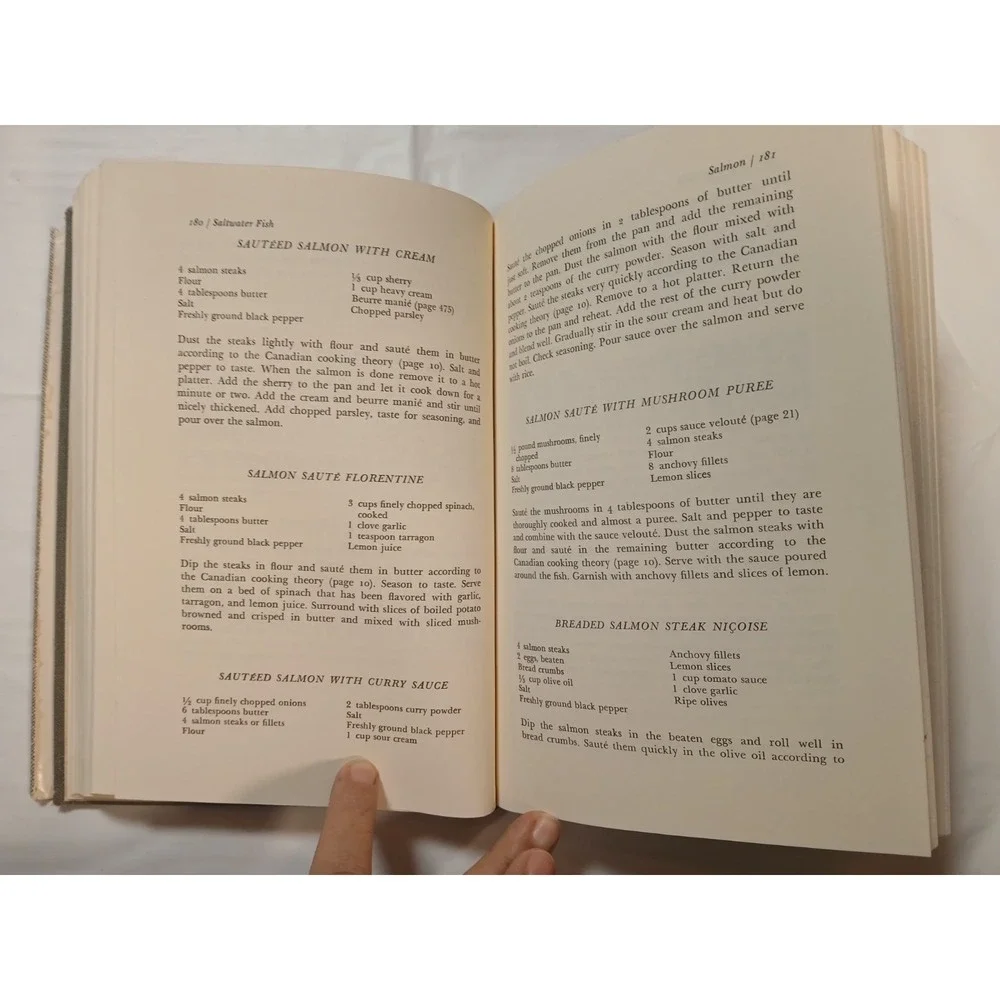 James Beard's New‎ Fish Cookery 1976 - HC/DJ - Little, Brown & Co.